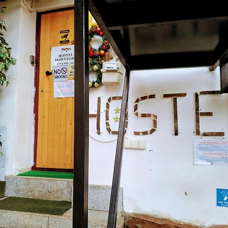 Downtown Hostel Braşov Exteriör bild