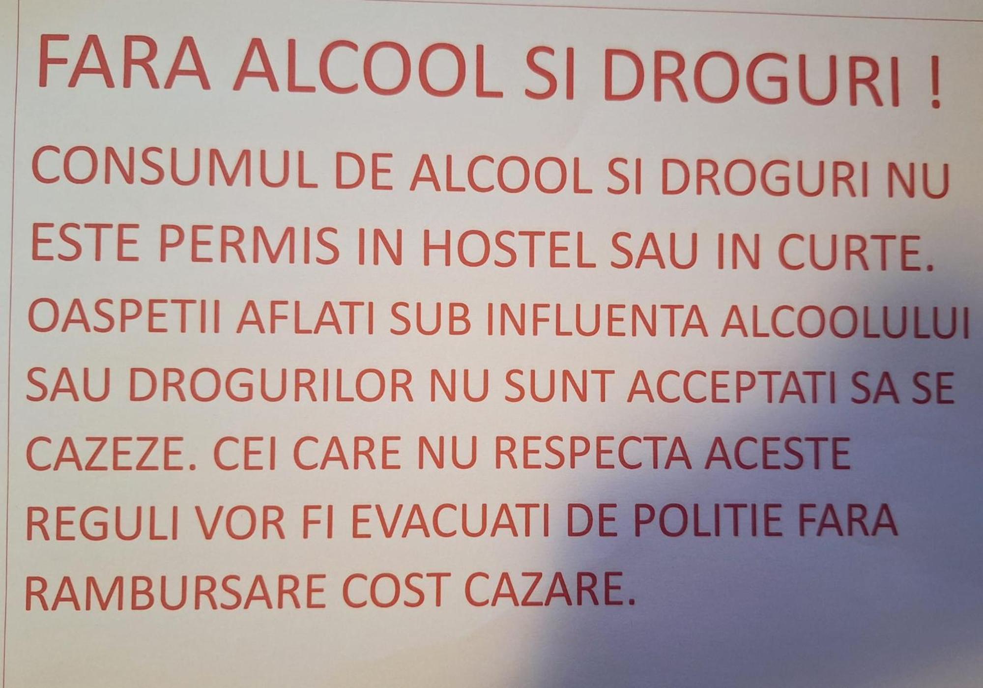 Downtown Hostel Braşov Exteriör bild