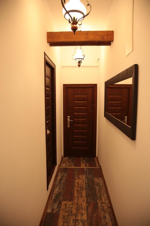 Downtown Hostel Braşov Exteriör bild