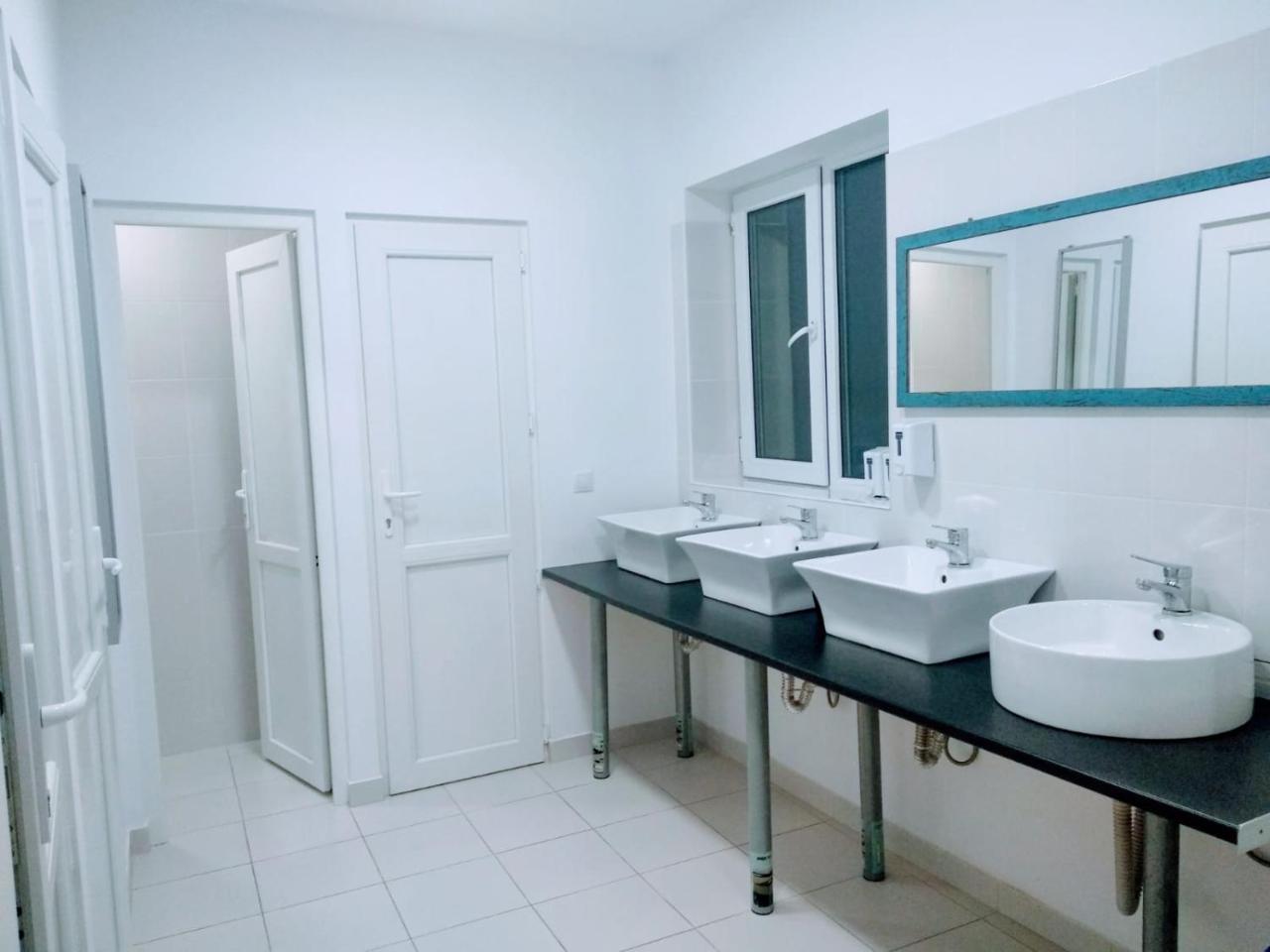 Downtown Hostel Braşov Exteriör bild