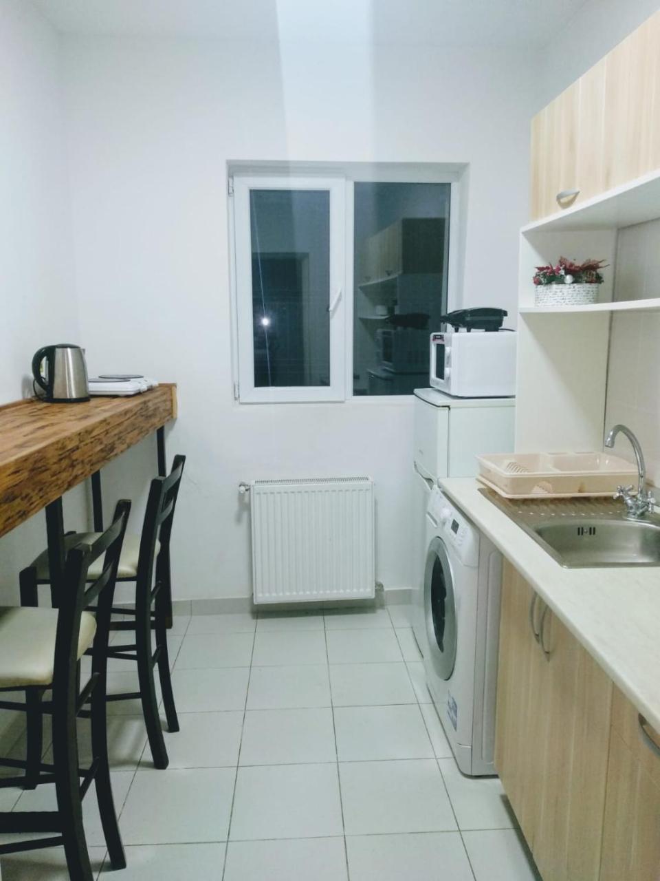 Downtown Hostel Braşov Exteriör bild